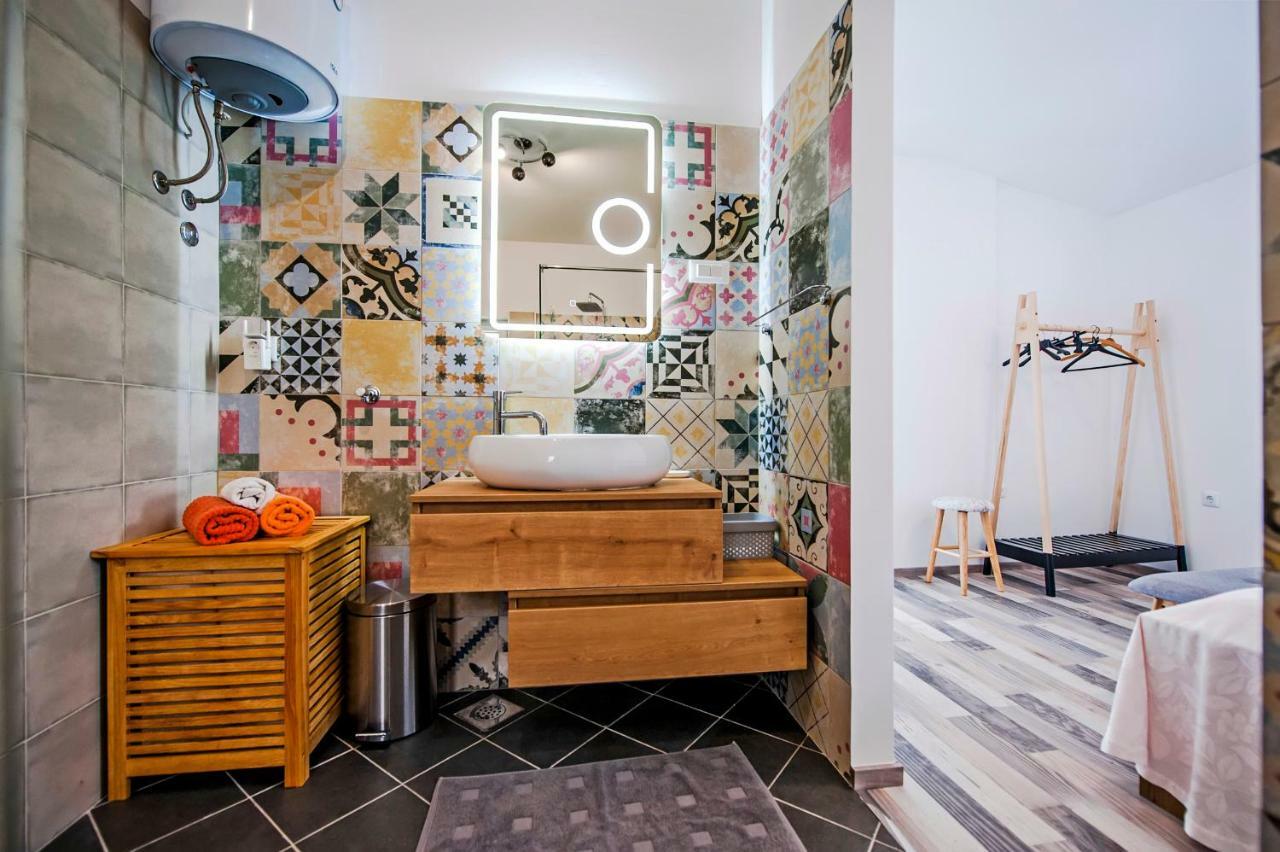 Paola Cozy Apartment Ровинь Экстерьер фото